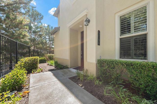 2196 Silverado Street, San Marcos CA: https://media.crmls.org/mediaz/2bd975c1-75de-47d5-8073-c16aede9e78c.jpg