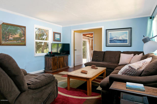 250 Verde Oak Drive, Oak View CA: https://media.crmls.org/mediaz/2bda9368-26ed-4e5b-9b16-0754c3cfe75a.jpg