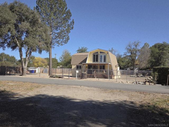 2581 Lake Shore Drive, Campo CA: https://media.crmls.org/mediaz/2bdaad3c-a914-4283-9402-603ed12b2880.jpg