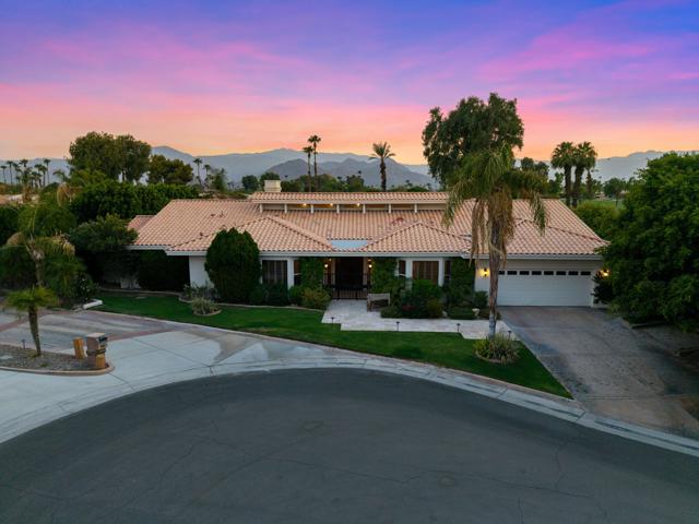 78955 Martinique Drive, Bermuda Dunes CA: https://media.crmls.org/mediaz/2bdae64c-cd87-427d-95df-874e2a6489f0.jpg