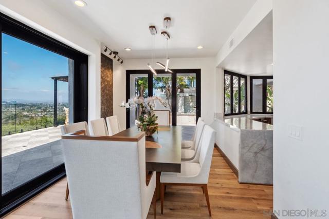 6675 Caminito Lindrick, La Jolla CA: https://media.crmls.org/mediaz/2bdb8aa3-9e60-4cea-b59d-27798ba86159.jpg