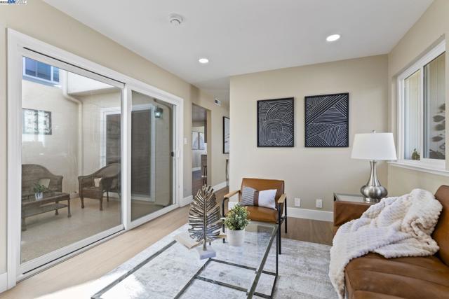 5139 Dryden Ct, Newark CA: https://media.crmls.org/mediaz/2bdb8fb4-8625-47d4-8462-52d5f76c7e44.jpg