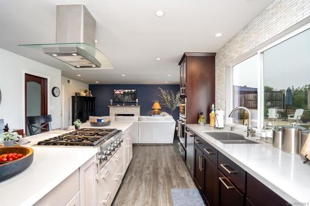 13349 Portofino Dr, Del Mar CA: https://media.crmls.org/mediaz/2bdd8f8b-14c4-44ba-b056-772f21e0550c.jpg