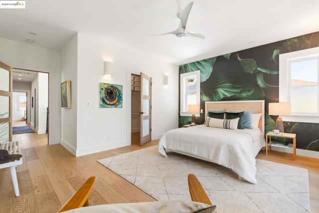 5734 Maccall St, Oakland CA: https://media.crmls.org/mediaz/2bdd9784-9dd0-4347-93df-ab5397bea7ac.jpg