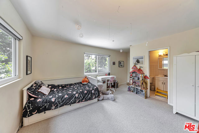 3938 Tracy Street, Los Angeles CA: https://media.crmls.org/mediaz/2bdd9da7-d236-45a0-aac8-ee239c5e74f7.jpg