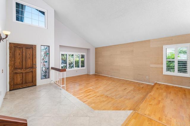 Detail Gallery Image 6 of 37 For 3711 Overpark Rd, San Diego,  CA 92130 - 4 Beds | 2/1 Baths