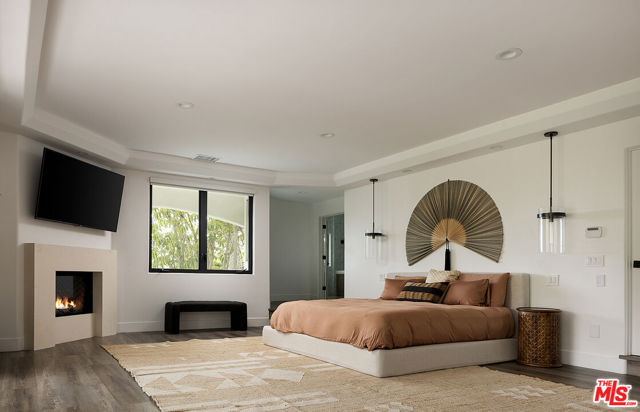28902 Verde Mesa Lane, Malibu CA: https://media.crmls.org/mediaz/2bde7f92-ae60-42cf-add4-3f197e198e2c.jpg