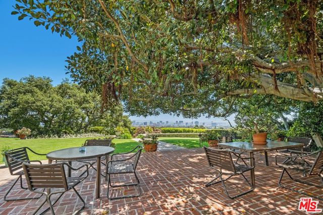 11080 Chalon Road, Los Angeles CA: https://media.crmls.org/mediaz/2bdeacc5-0a6e-4d66-ac49-695eb69dc741.jpg