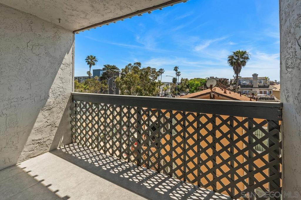 2990 Mission Blvd - photo 9