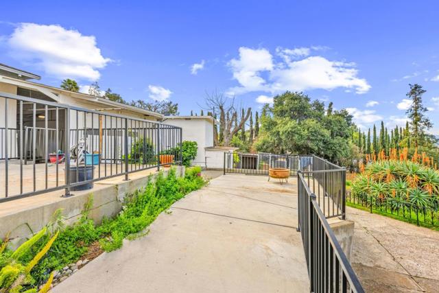 2363 Pleasant Acres Drive, San Jose CA: https://media.crmls.org/mediaz/2bdf46e4-7184-4977-ae16-a51f7adda1e8.jpg