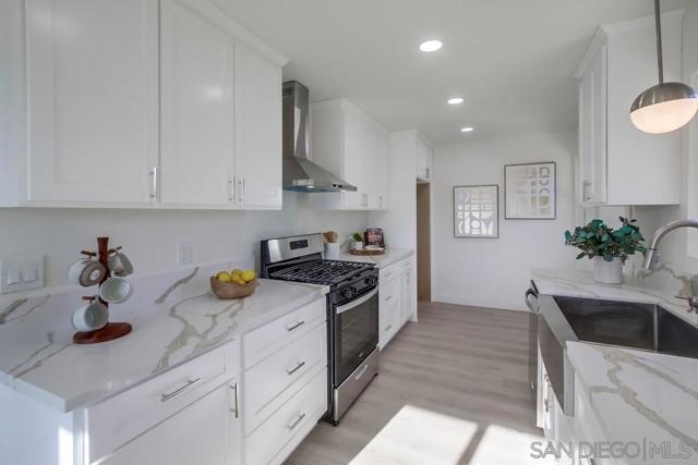 Image 8 of 22 For 2439 Calle Quebrada