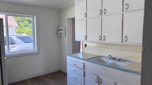 1720 River Road, Modesto CA: https://media.crmls.org/mediaz/2bdf7d45-f9a6-4121-acc5-175e6b4142a0.jpg