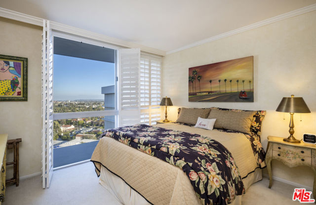 201 Ocean Avenue, Santa Monica, California 90402, 3 Bedrooms Bedrooms, ,4 BathroomsBathrooms,Condominium,For Sale,Ocean,24408527