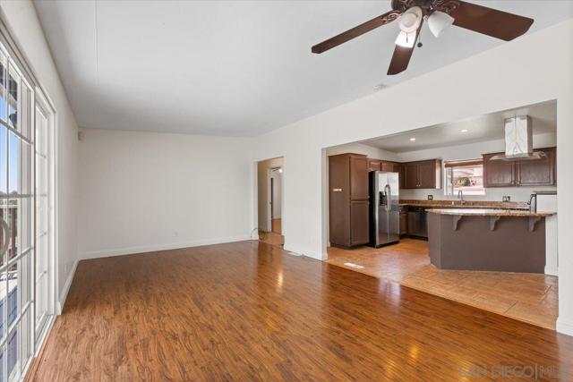 2035 Paradise St, San Diego CA: https://media.crmls.org/mediaz/2be1d623-e615-4488-bf69-7348f61f4535.jpg