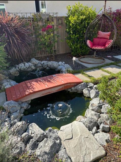 2947 Abrams Drive, Marina CA: https://media.crmls.org/mediaz/2be1fea1-4144-4eff-86f2-8af3733bc39c.jpg