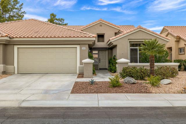 78420 Willowrich Drive, Palm Desert CA: https://media.crmls.org/mediaz/2be22063-3e67-4877-b280-fdfbed536653.jpg