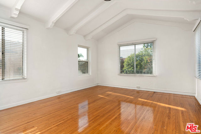 1064 South Hayworth Avenue photo 9