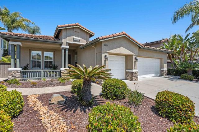 2228 Corte Ananas, Carlsbad CA: https://media.crmls.org/mediaz/2be3290a-db03-4118-8640-0b36ee830361.jpg