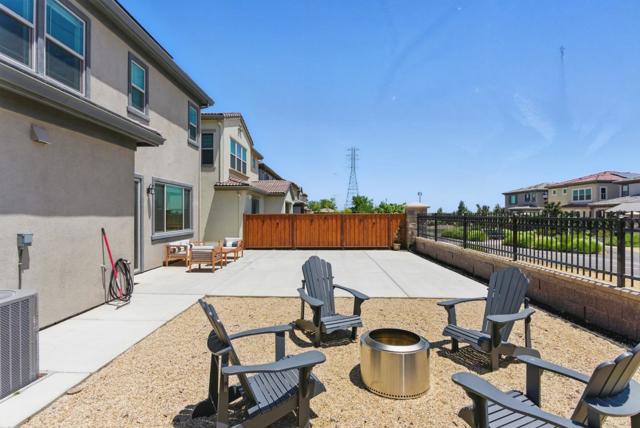 1122 S Morning Glory Drive, Mountain House CA: https://media.crmls.org/mediaz/2be33e8e-59b0-461e-9da6-150541f078e5.jpg