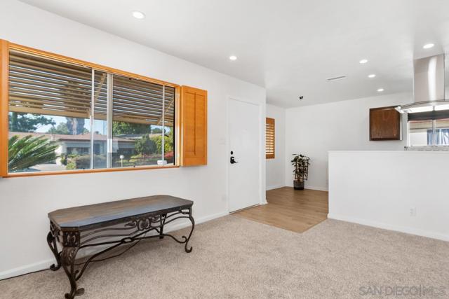 3607 Frenzel Cirl, Oceanside CA: https://media.crmls.org/mediaz/2be36cb8-31f3-4a27-abff-e782e24efca1.jpg