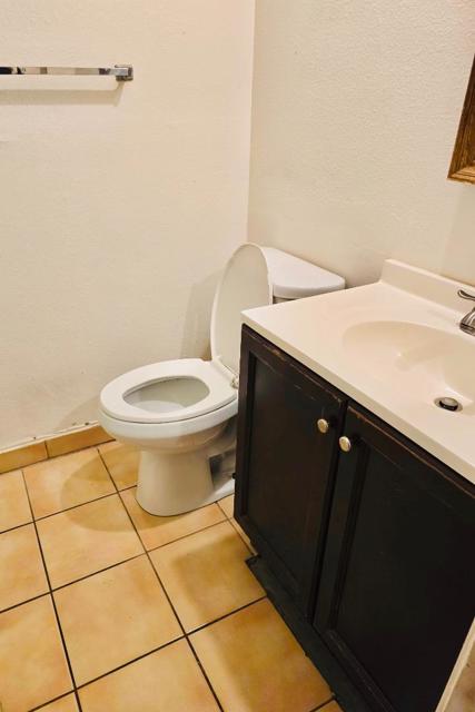 1634 Cuevas Circle, Salinas CA: https://media.crmls.org/mediaz/2be3dc89-c0d6-4ce1-a237-beae82c5b2aa.jpg