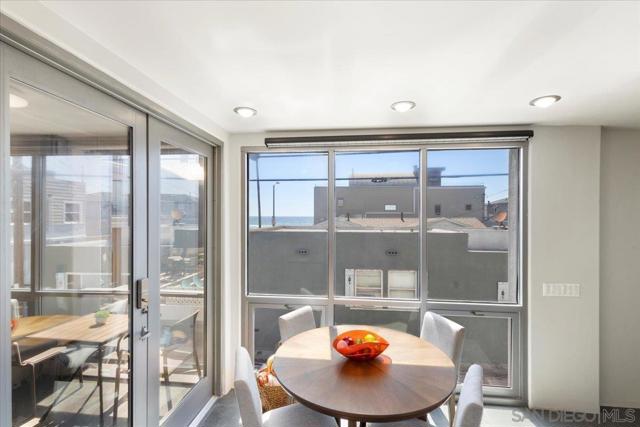 710 Verona Court, San Diego CA: https://media.crmls.org/mediaz/2be40bf4-e58c-44d6-a415-39249816a6dd.jpg