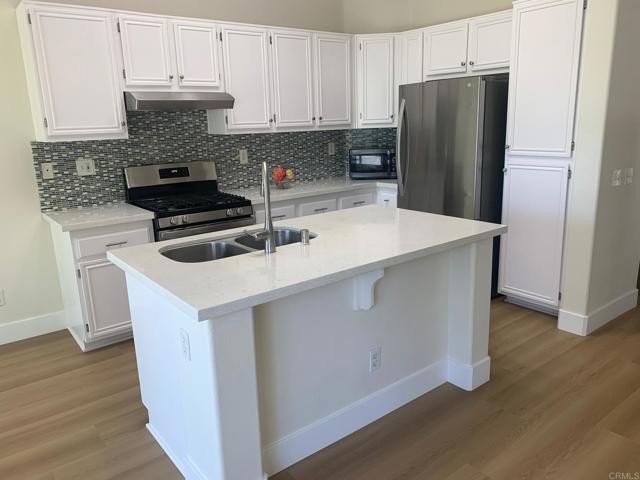 Detail Gallery Image 6 of 19 For 44647 Brentwood Place, Temecula,  CA 92592 - 3 Beds | 2 Baths