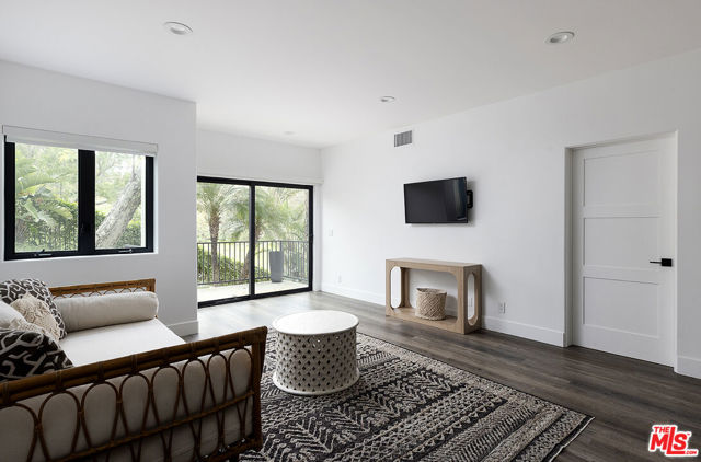 28902 Verde Mesa Lane, Malibu CA: https://media.crmls.org/mediaz/2be42613-e7e2-4337-908c-68e6228c3bea.jpg
