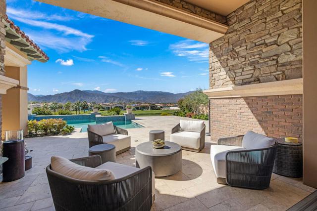 75741 Via Stia, Indian Wells CA: https://media.crmls.org/mediaz/2be46208-d60a-45b3-b97e-2d47b76be54f.jpg