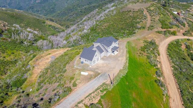 33501 Loma Chiquita Road, Los Gatos CA: https://media.crmls.org/mediaz/2be4af83-7dab-4b11-b111-a8c64a8a9513.jpg