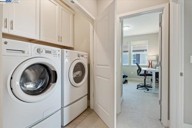 4023 Clare St, Dublin CA: https://media.crmls.org/mediaz/2be4f3a7-557c-4552-80a1-0e6e9e25417e.jpg