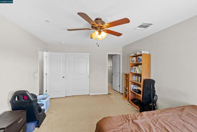 3826 Danbury Way, Fairfield CA: https://media.crmls.org/mediaz/2be54e9c-4a88-4081-80de-6ba5dc1c919d.jpg