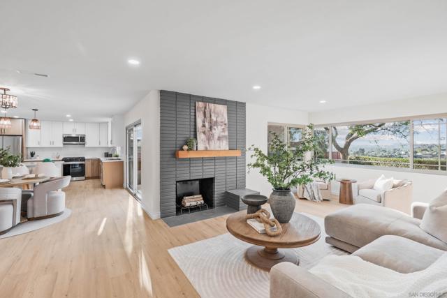 5161 Dorman Dr, San Diego CA: https://media.crmls.org/mediaz/2be55d61-bdb3-4e7e-9627-79879e6d0617.jpg