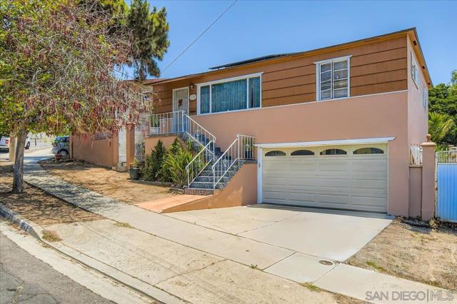 3145 Chollas Road, San Diego CA: https://media.crmls.org/mediaz/2be56b80-d43b-4f83-8f07-070d3d8983ad.jpg