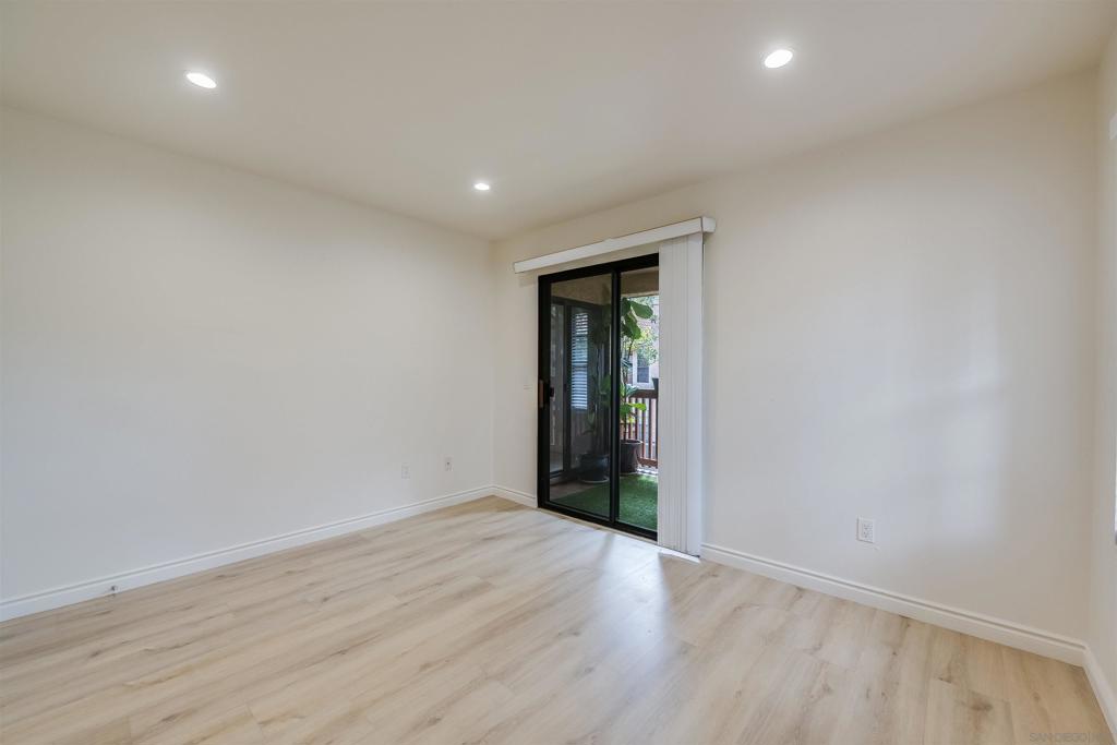 12051 Alta Carmel Ct - photo 7
