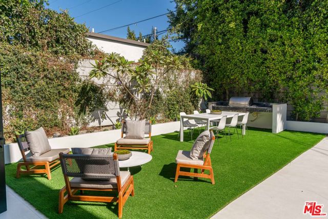 636 N Kilkea Drive, Los Angeles CA: https://media.crmls.org/mediaz/2be6911c-f755-4c19-b77c-3214f1a3cb1d.jpg