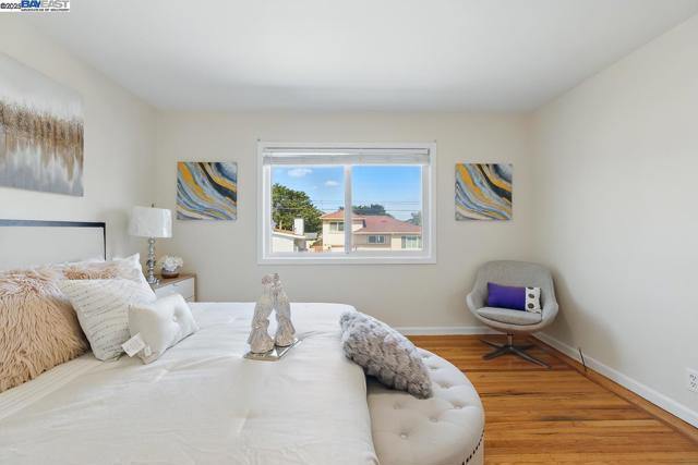 232 Longford Dr, South San Francisco CA: https://media.crmls.org/mediaz/2be70dc3-efba-4931-93f5-f5d0a67d96f2.jpg