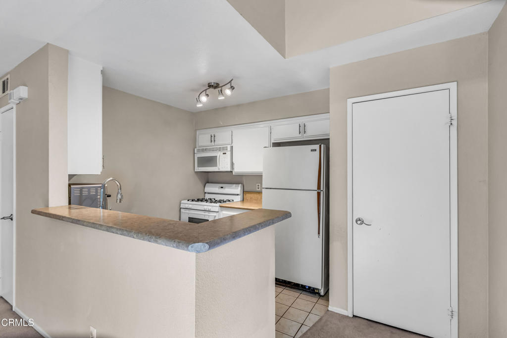 2Be73E0F 867A 4B3D B183 B6Ce25146B04 21334 Nandina Lane #204, Newhall, Ca 91321 &Lt;Span Style='BackgroundColor:transparent;Padding:0Px;'&Gt; &Lt;Small&Gt; &Lt;I&Gt; &Lt;/I&Gt; &Lt;/Small&Gt;&Lt;/Span&Gt;