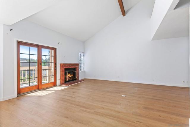 427 Conifer Glen, Escondido CA: https://media.crmls.org/mediaz/2be78264-0b6b-49f8-bdfb-1bba4cd075ff.jpg