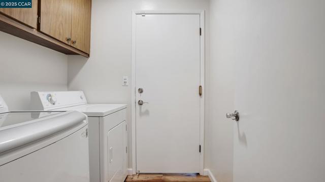5517 Kirkwood Dr, Concord CA: https://media.crmls.org/mediaz/2be8e45b-3a54-4f24-a0fe-c548c7adeea0.jpg