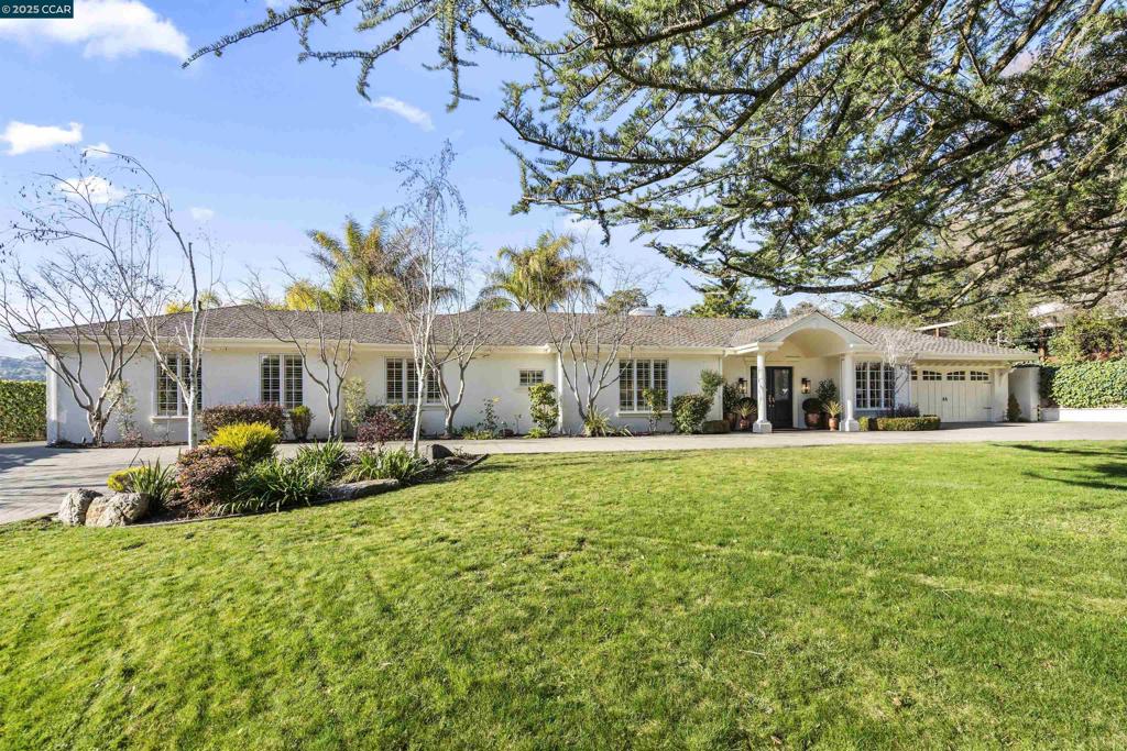 11 Scenic Dr