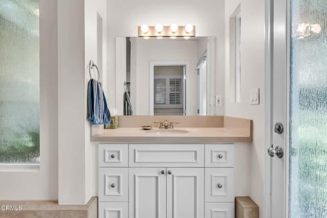 1313 E Palm Street, Altadena CA: https://media.crmls.org/mediaz/2be93137-a626-4f7d-99d1-3c01614e7534.jpg