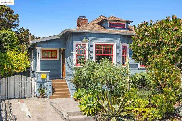 6521 Herzog St, Oakland CA: https://media.crmls.org/mediaz/2be9f00c-0226-4f7c-a9cd-37906fb48699.jpg