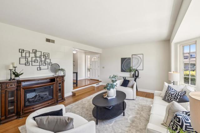 334 Sunfish Court, Foster City CA: https://media.crmls.org/mediaz/2bea2c32-2981-4c57-80c8-73943323dc16.jpg