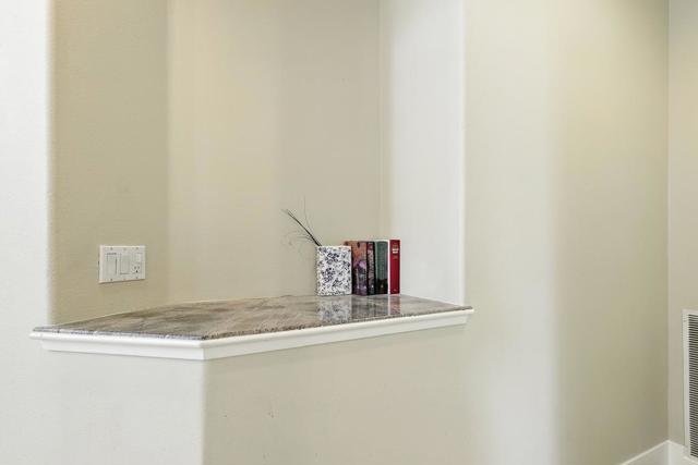 553 Lower Vintners Circle, Fremont CA: https://media.crmls.org/mediaz/2bea687f-aeb2-449f-bfcc-c02745b987b3.jpg