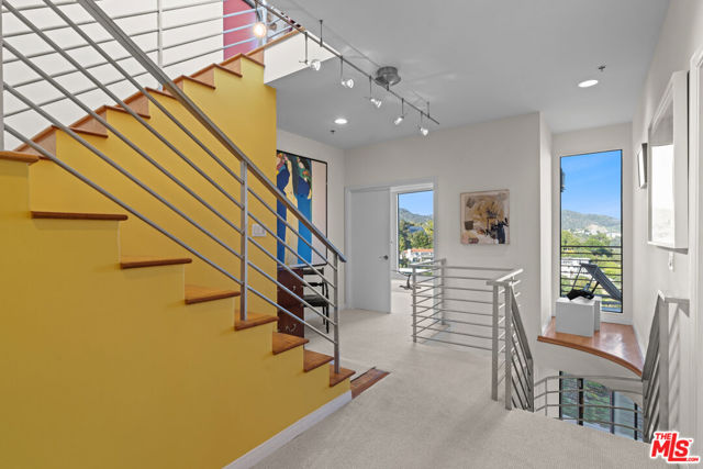 2204 Maravilla Drive, Los Angeles CA: https://media.crmls.org/mediaz/2bead34a-9ff6-4865-88ce-a57f91251d85.jpg