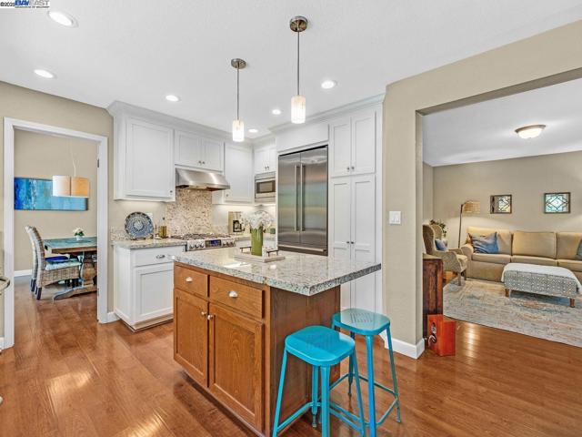 8043 Crossridge Rd, Dublin CA: https://media.crmls.org/mediaz/2beb7d45-881c-4950-8f39-b2f1ca44a4bd.jpg