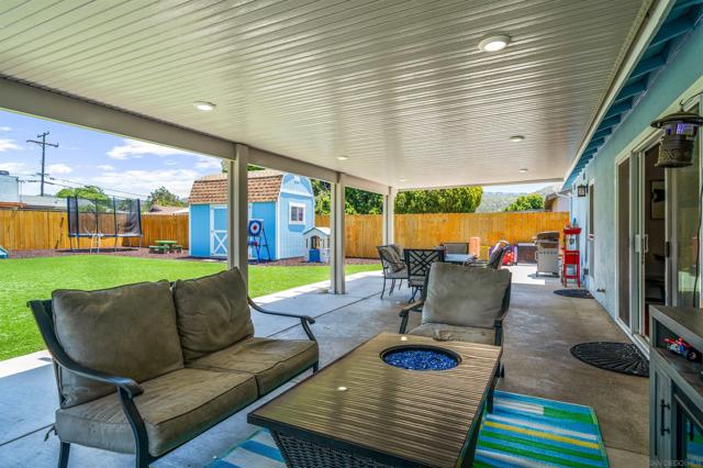 13225 Waltham Ave, Poway CA: https://media.crmls.org/mediaz/2beba7b4-7155-4f14-81ee-a1b96e3fef5d.jpg