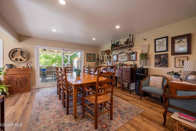 5625 Slicers Circle, Agoura Hills CA: https://media.crmls.org/mediaz/2bebb284-bd41-47a9-ae98-efb88d948444.jpg