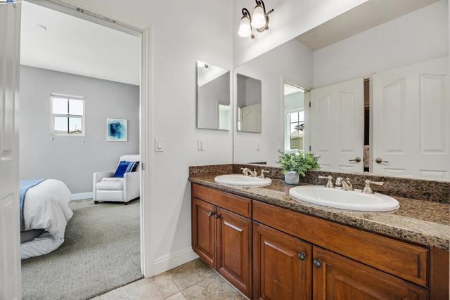 1359 Monterosso St, Danville CA: https://media.crmls.org/mediaz/2beca7cb-bd90-4ea8-a369-e89ce8df5695.jpg